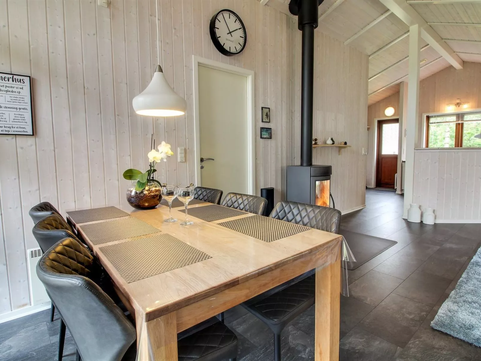 "Arvi" - 30km from the sea-Binnen