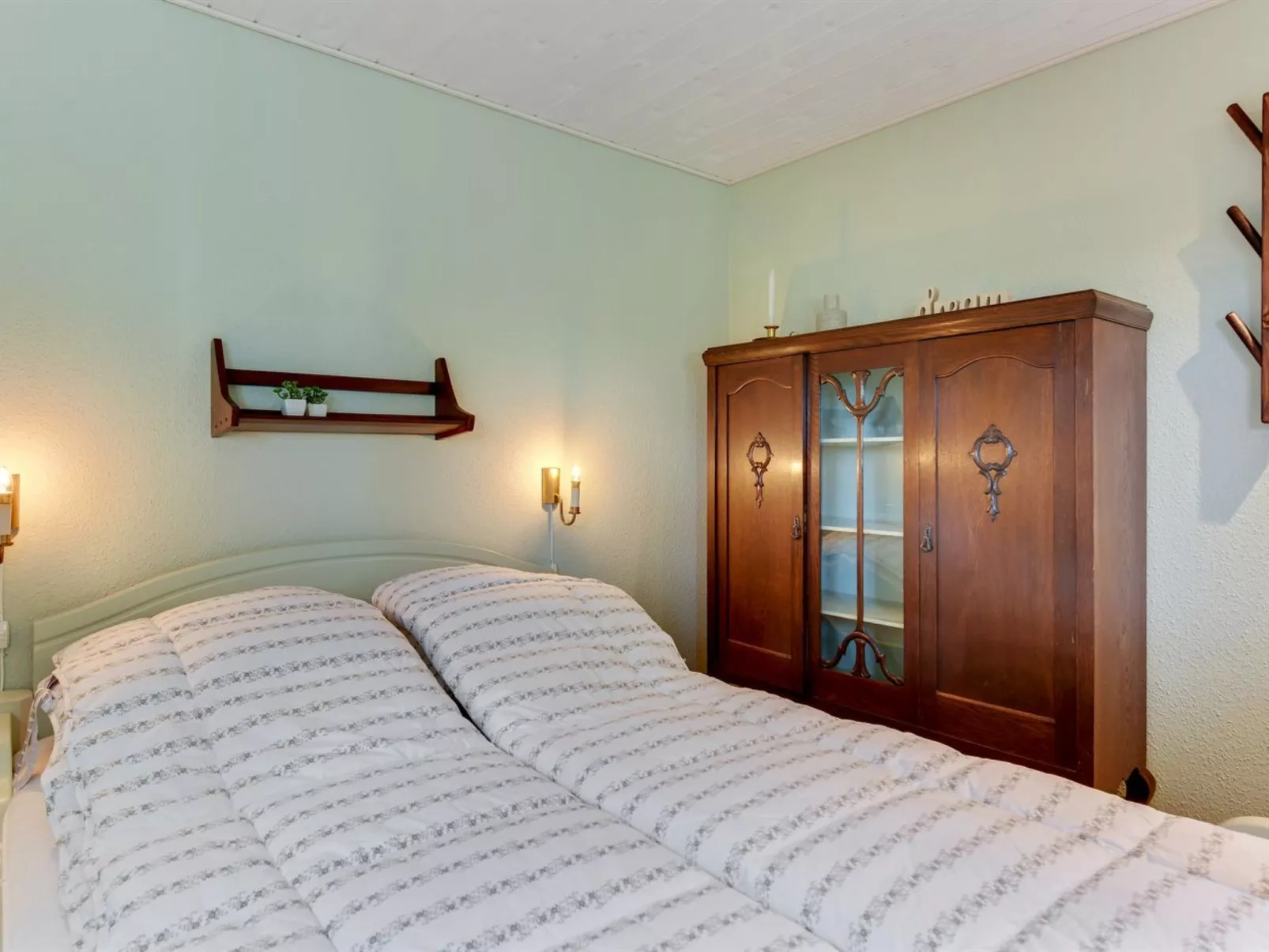 "Haraldina" - 350m to the fjord-Binnen