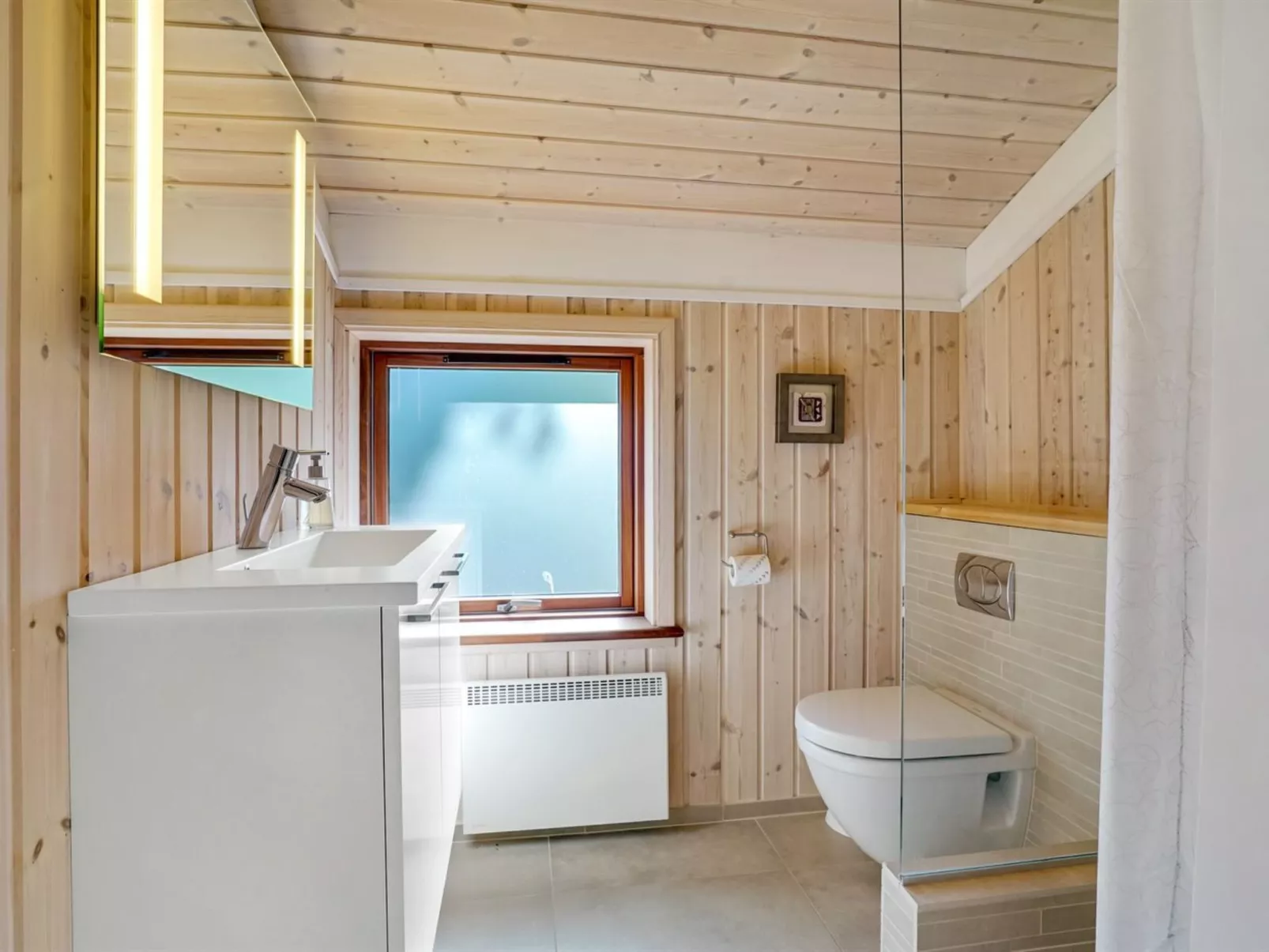 "Kali" - 900m to the fjord-Binnen