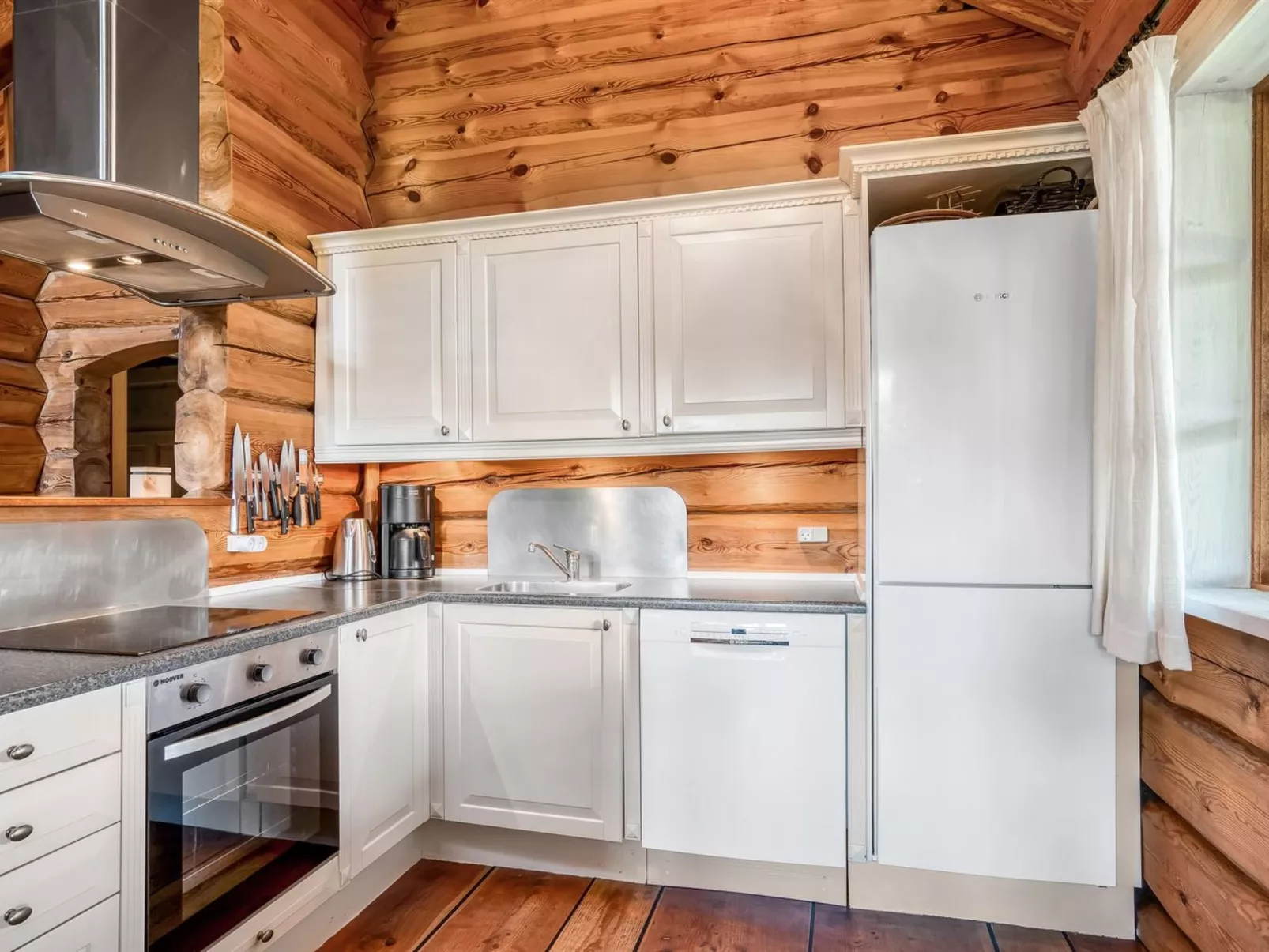 "Stamen" - 200m from the sea-Binnen