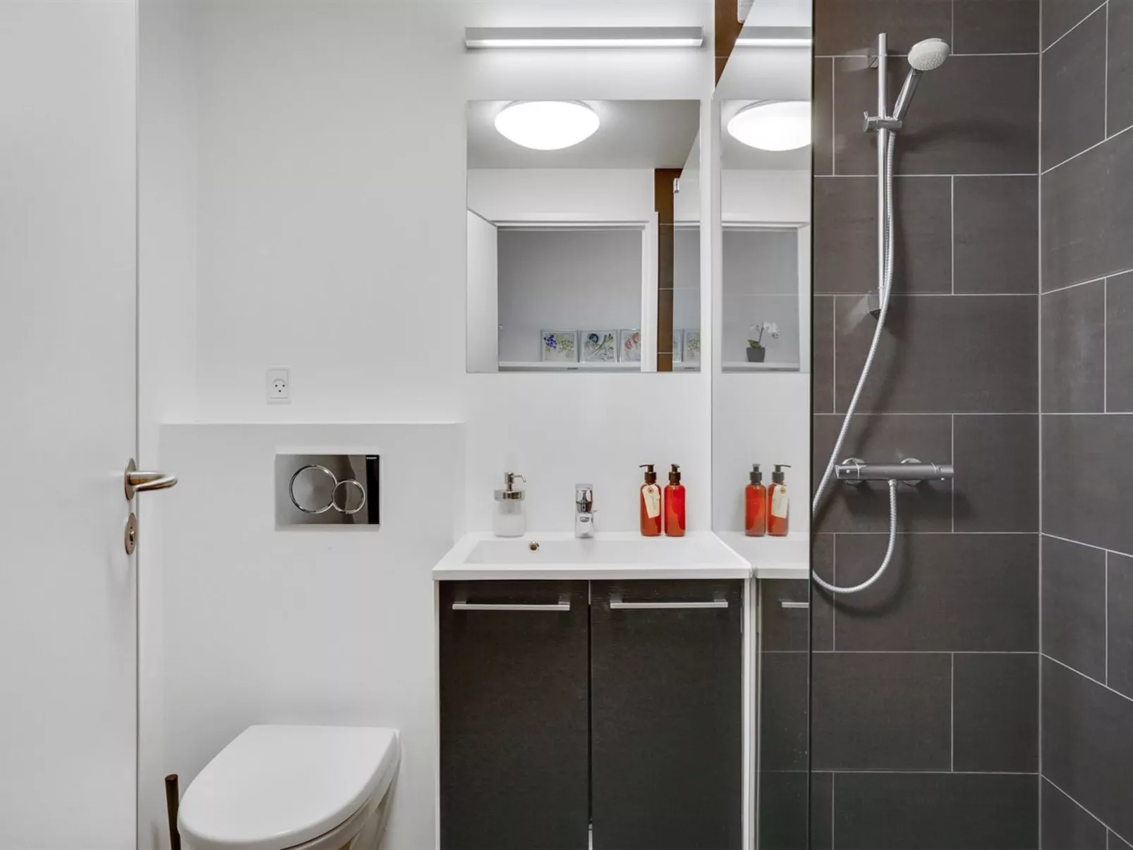 "Elvin" - 20m from the sea-Binnen