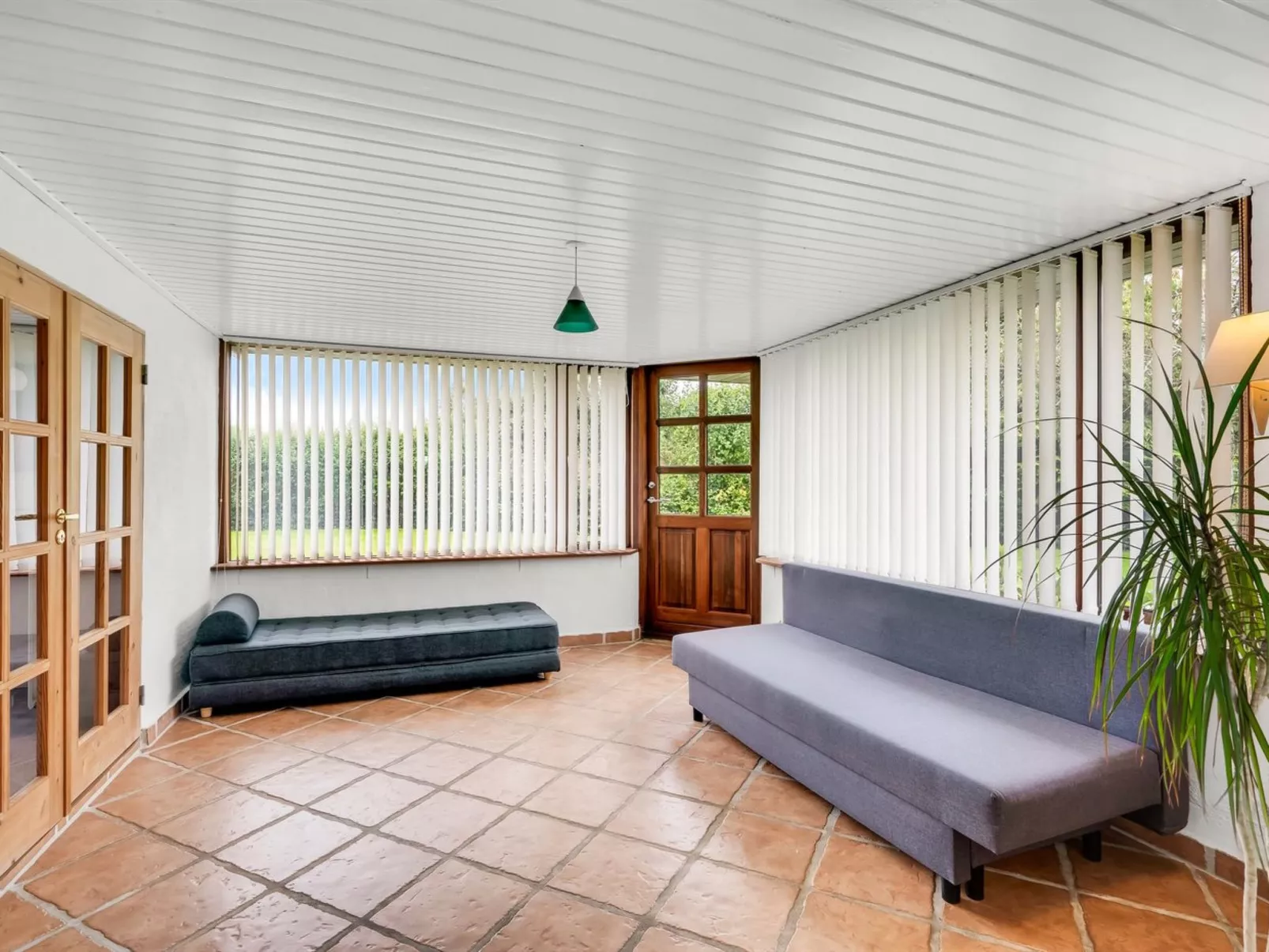 "Aliza" - 300m to the fjord-Binnen