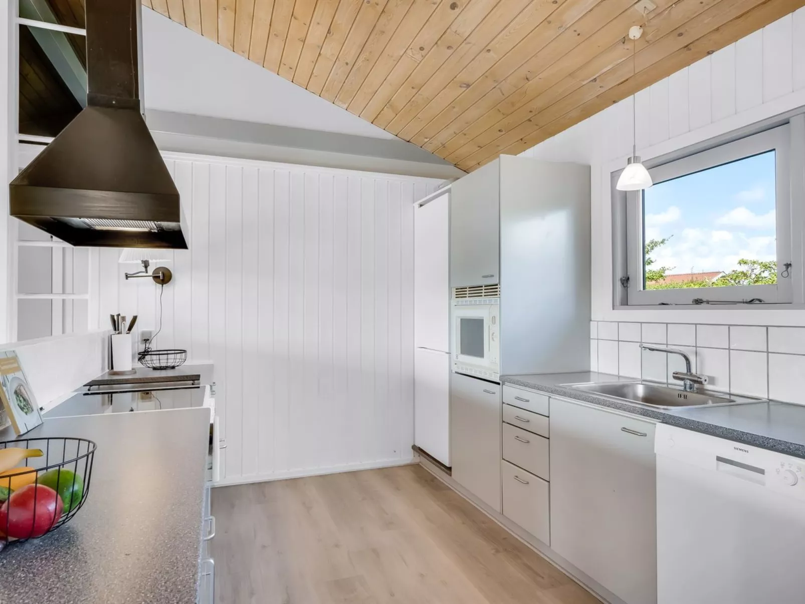 "Sulevi" - 200m to the fjord-Binnen