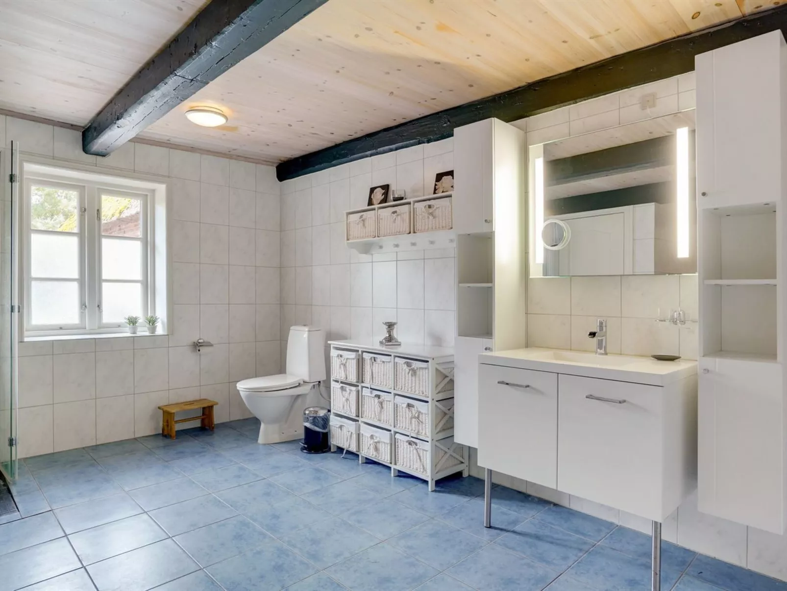 "Knut" - 10km from the sea-Binnen