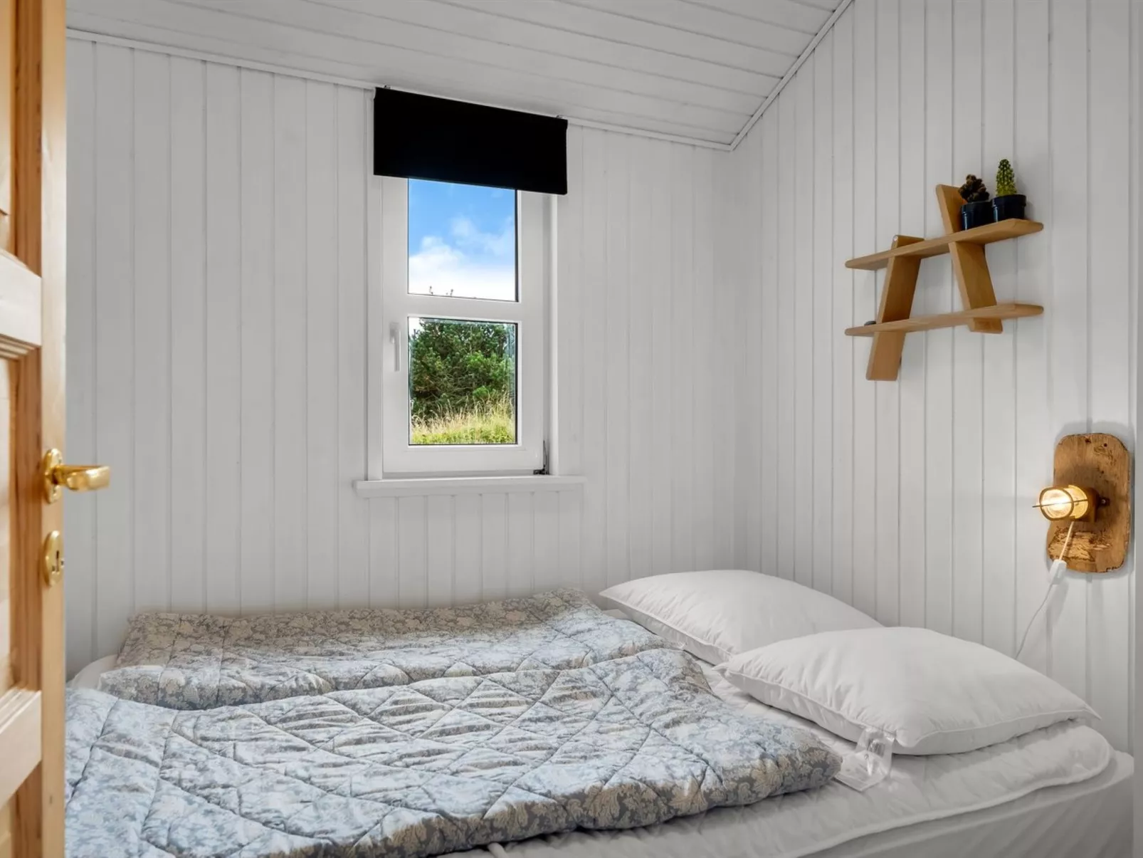 "Adisl" - 350m from the sea-Binnen