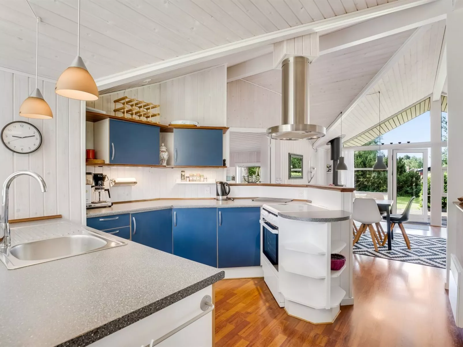 "Truls" - 800m from the sea-Binnen