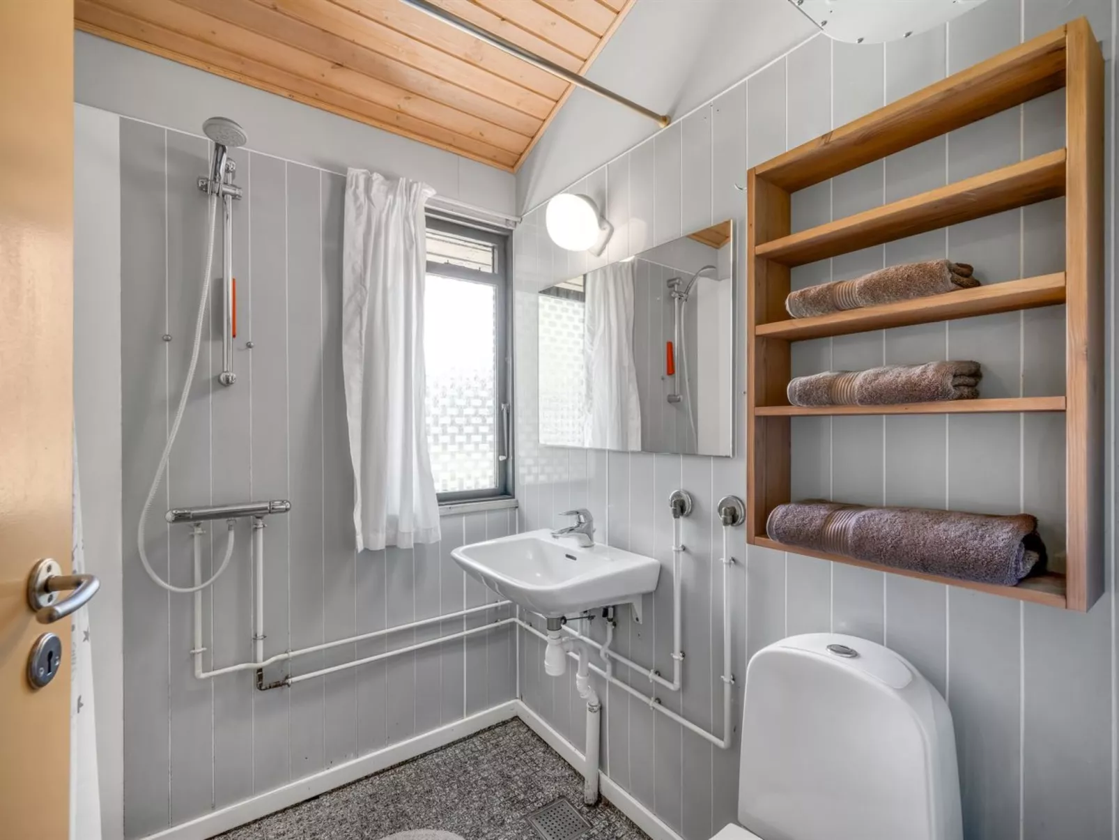 "Borghild" - 1.5km from the sea-Binnen