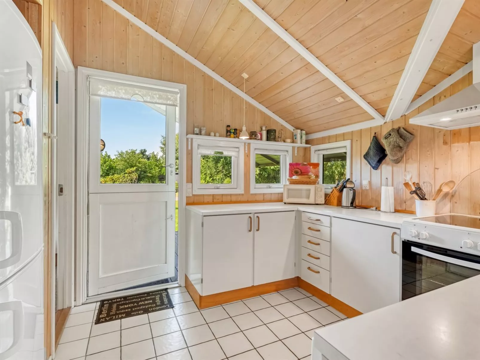 "Uta" - 300m from the sea-Binnen