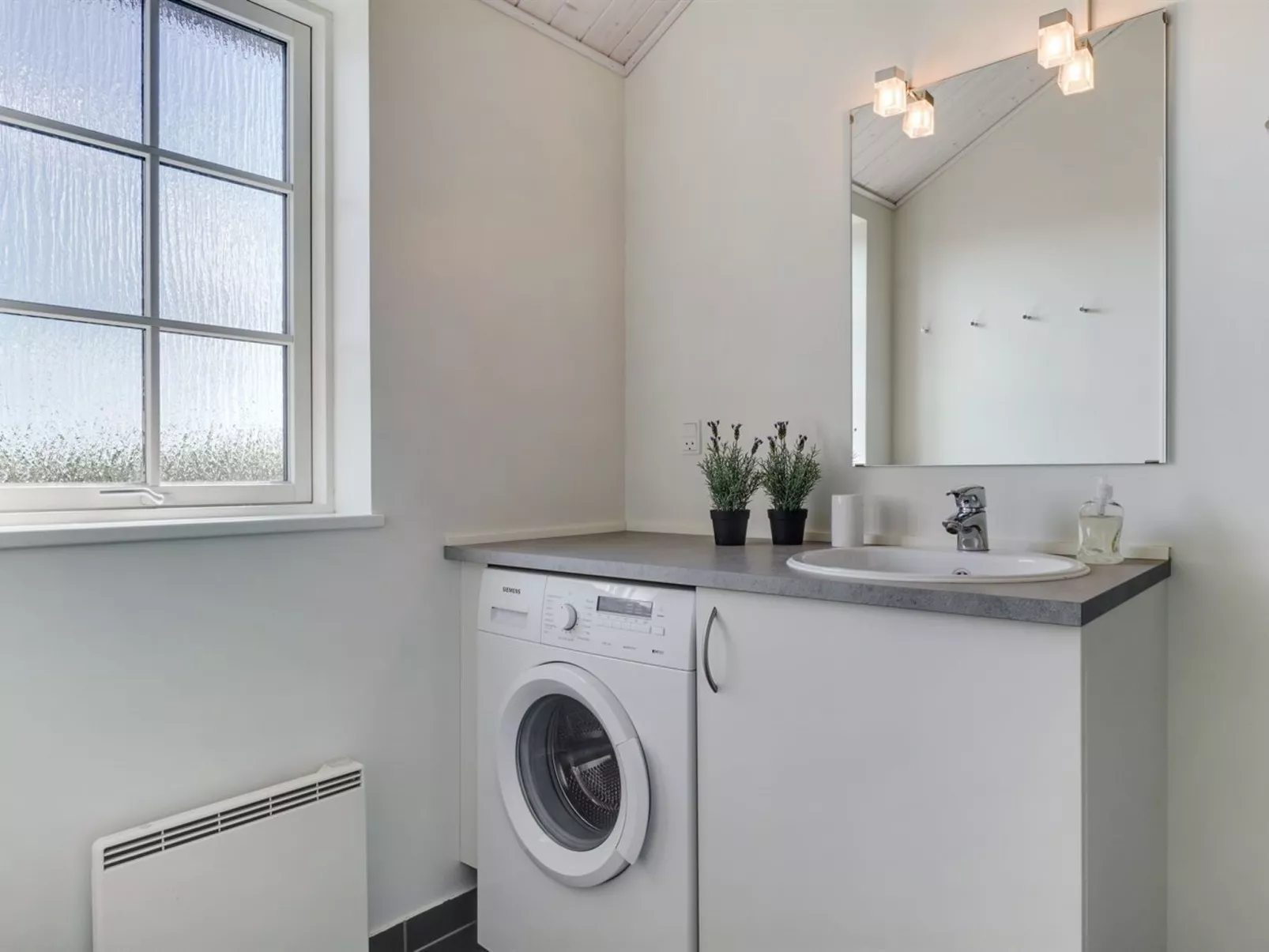 "Hathulf" - 700m from the sea-Binnen