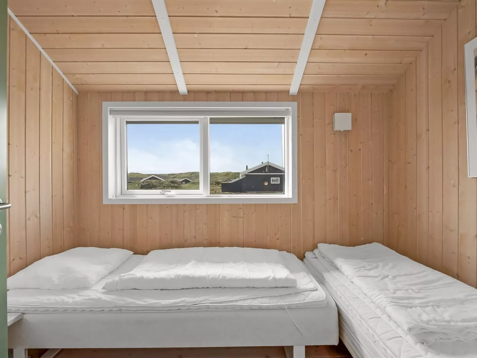 "Thrugot" -  from the sea-Binnen