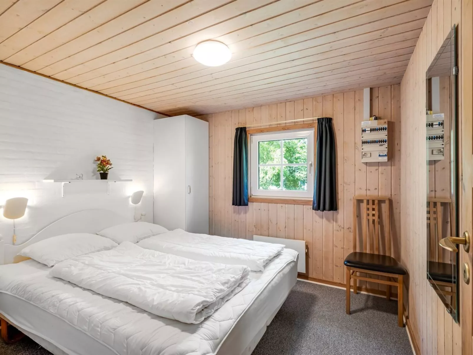 "Gunvald" - 2km to the fjord-Binnen