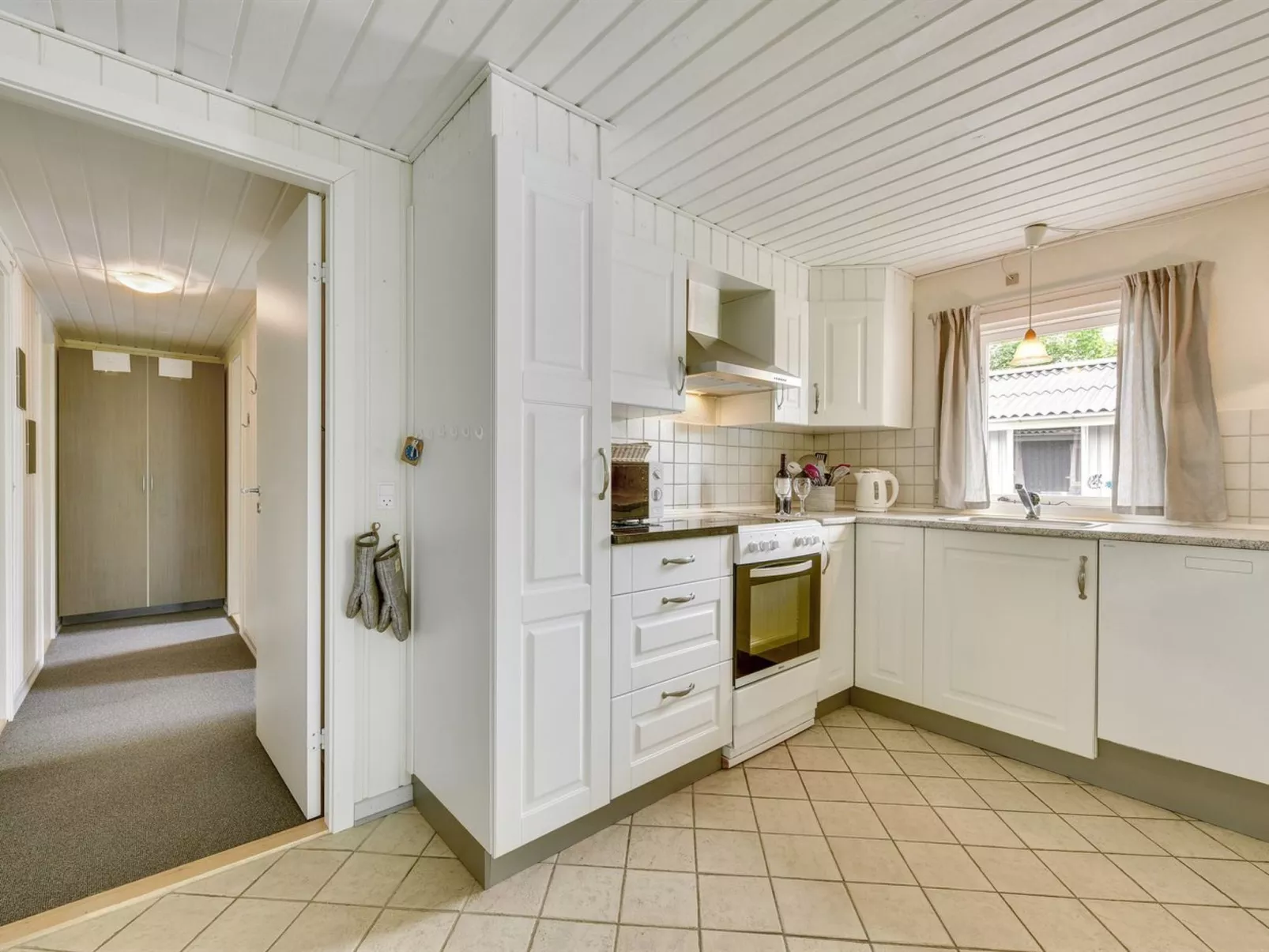 "Elizabeth" - 400m to the fjord-Binnen