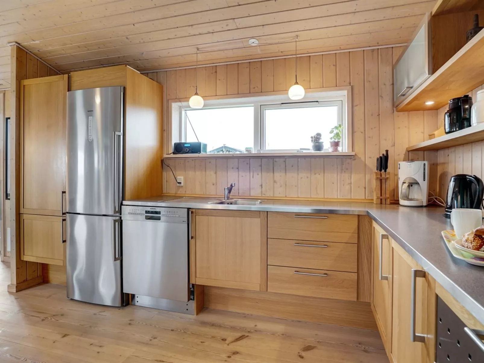 "Josten" - 500m from the sea-Binnen