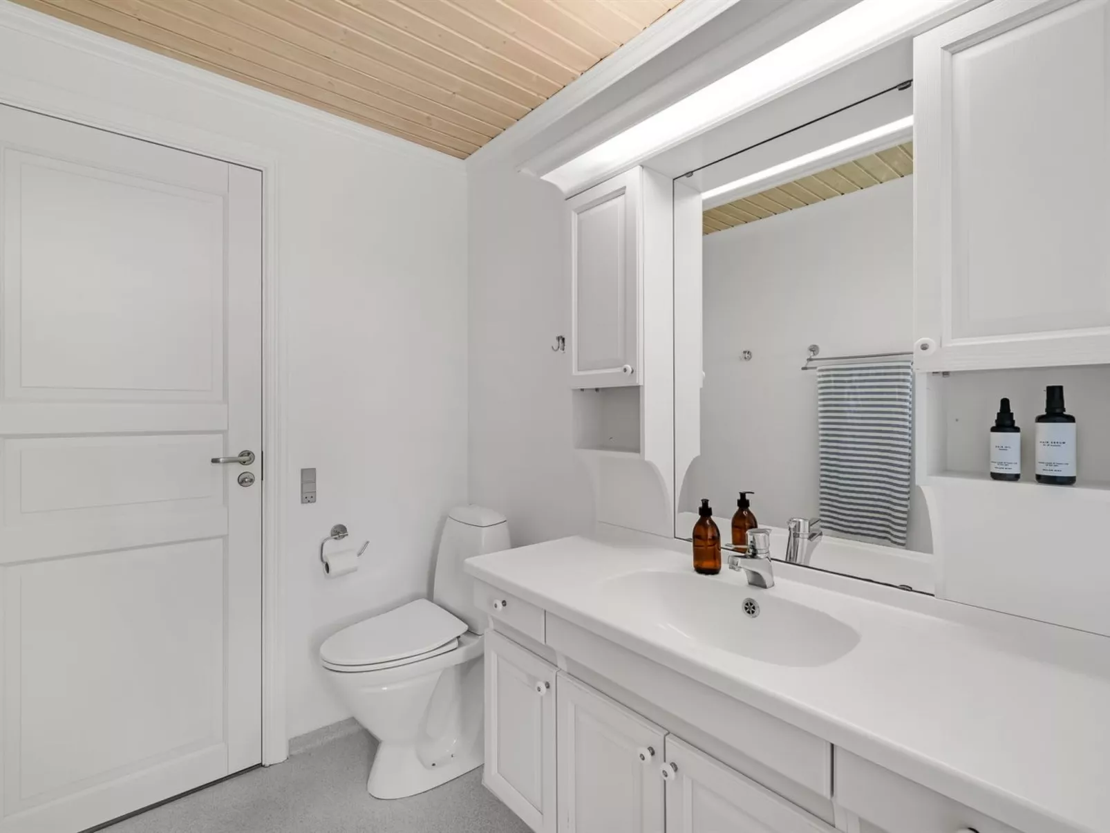 "Aise" - 75m from the sea-Binnen