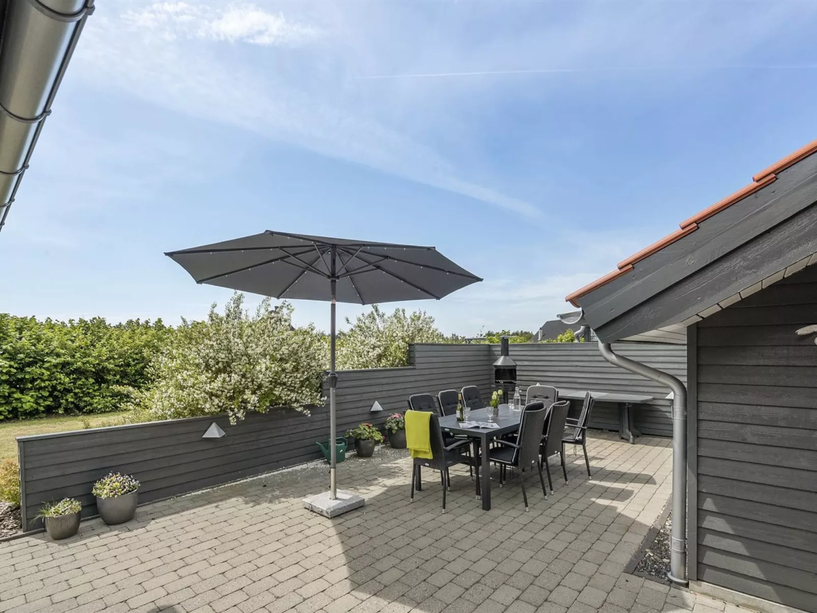 "Donka" - 300m to the fjord-Buiten