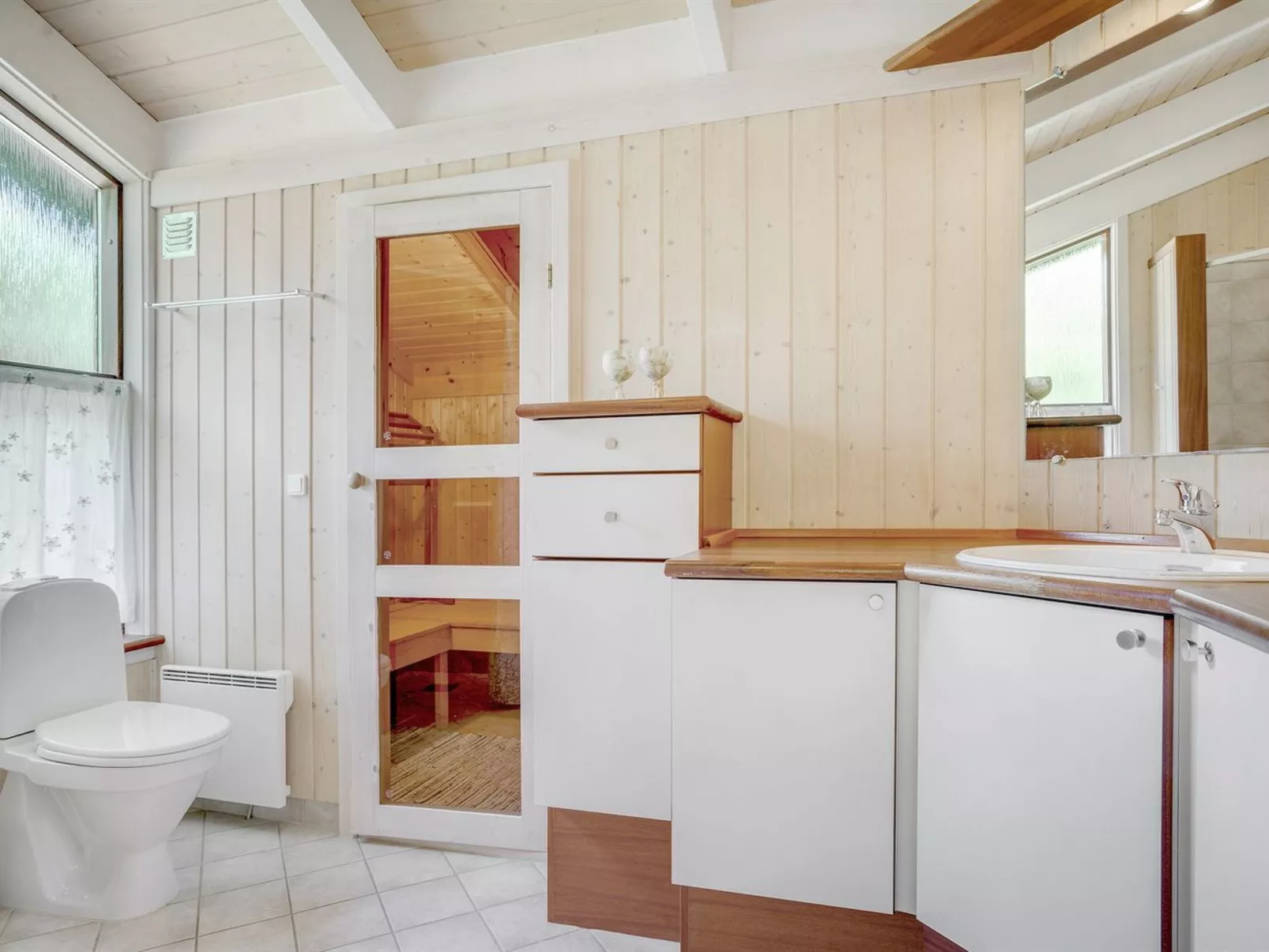 "Mine" - 300m from the sea-Binnen