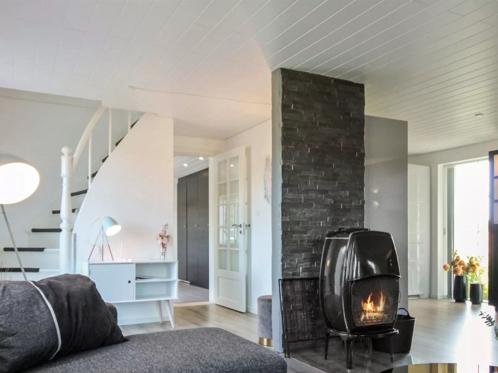 "Rask" - 3km from the sea-Binnen