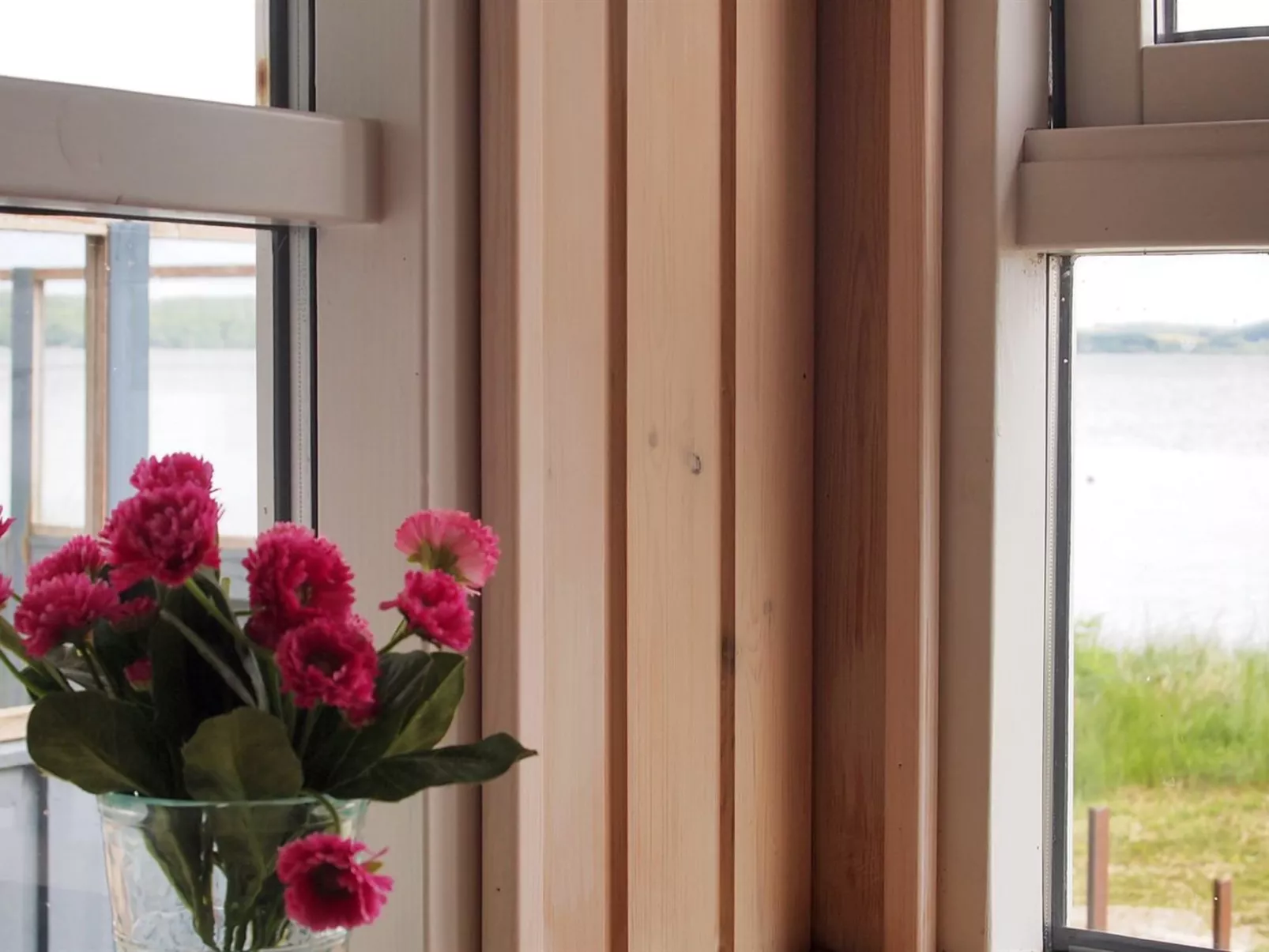 "Udder" - 50m to the fjord-Buiten