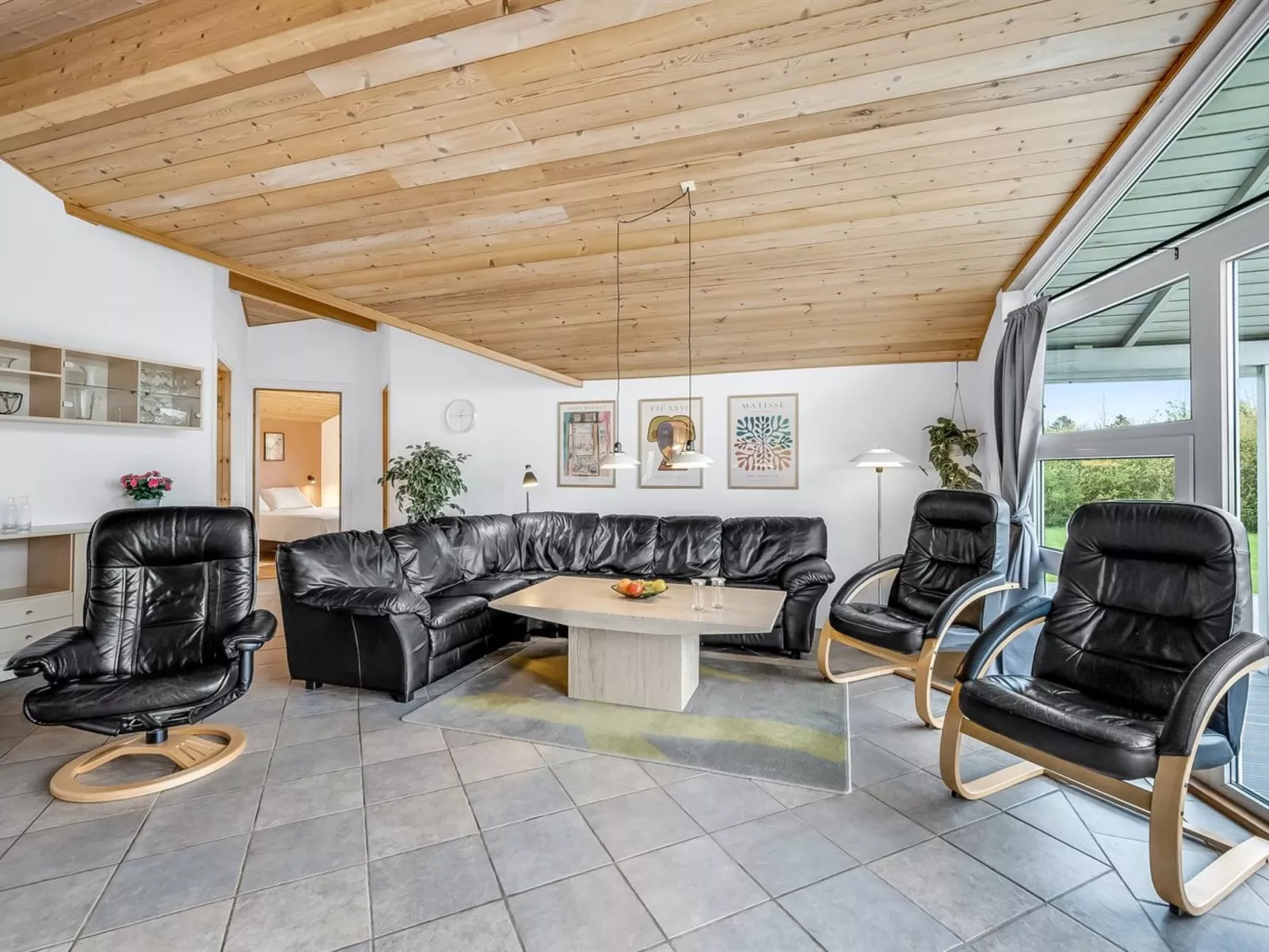 "Ingbritt" - 700m to the fjord-Binnen