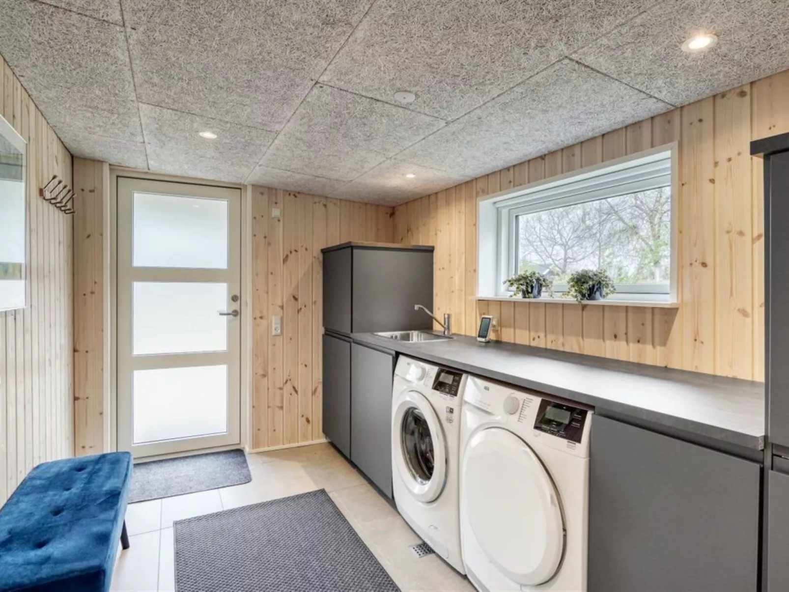 "Gustaf" - 400m to the fjord-Binnen