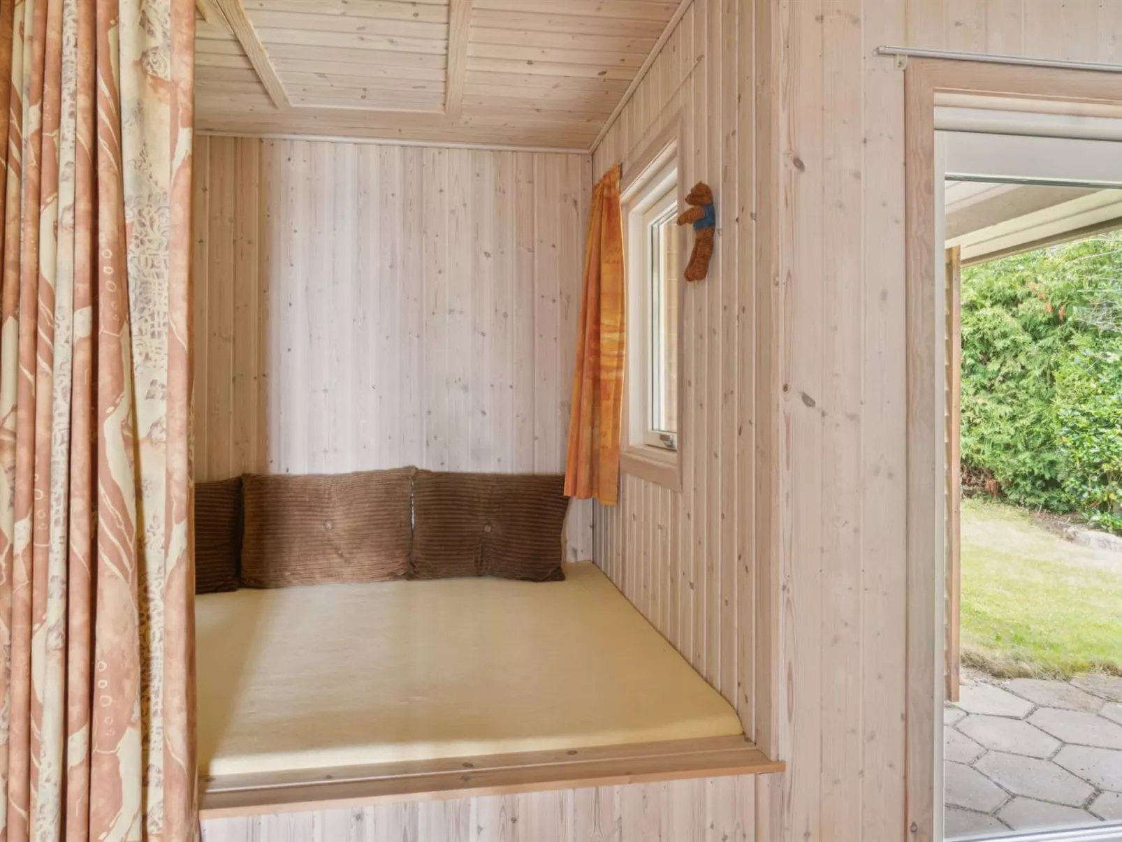 "Brunman" - 10m to the fjord-Binnen