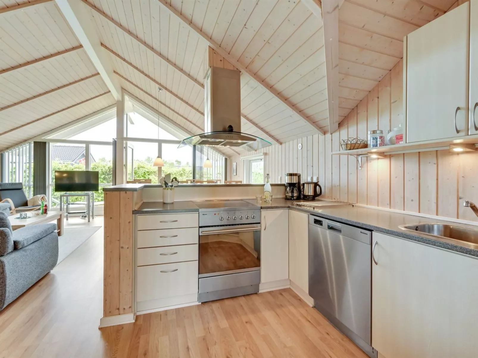 "Binna" - 1.2km to the fjord-Binnen