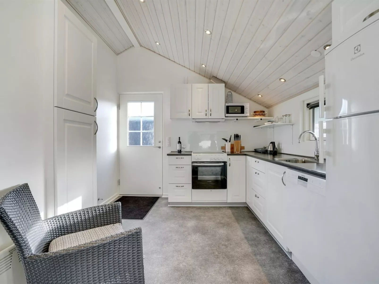 "Ingward" - 300m to the fjord-Binnen