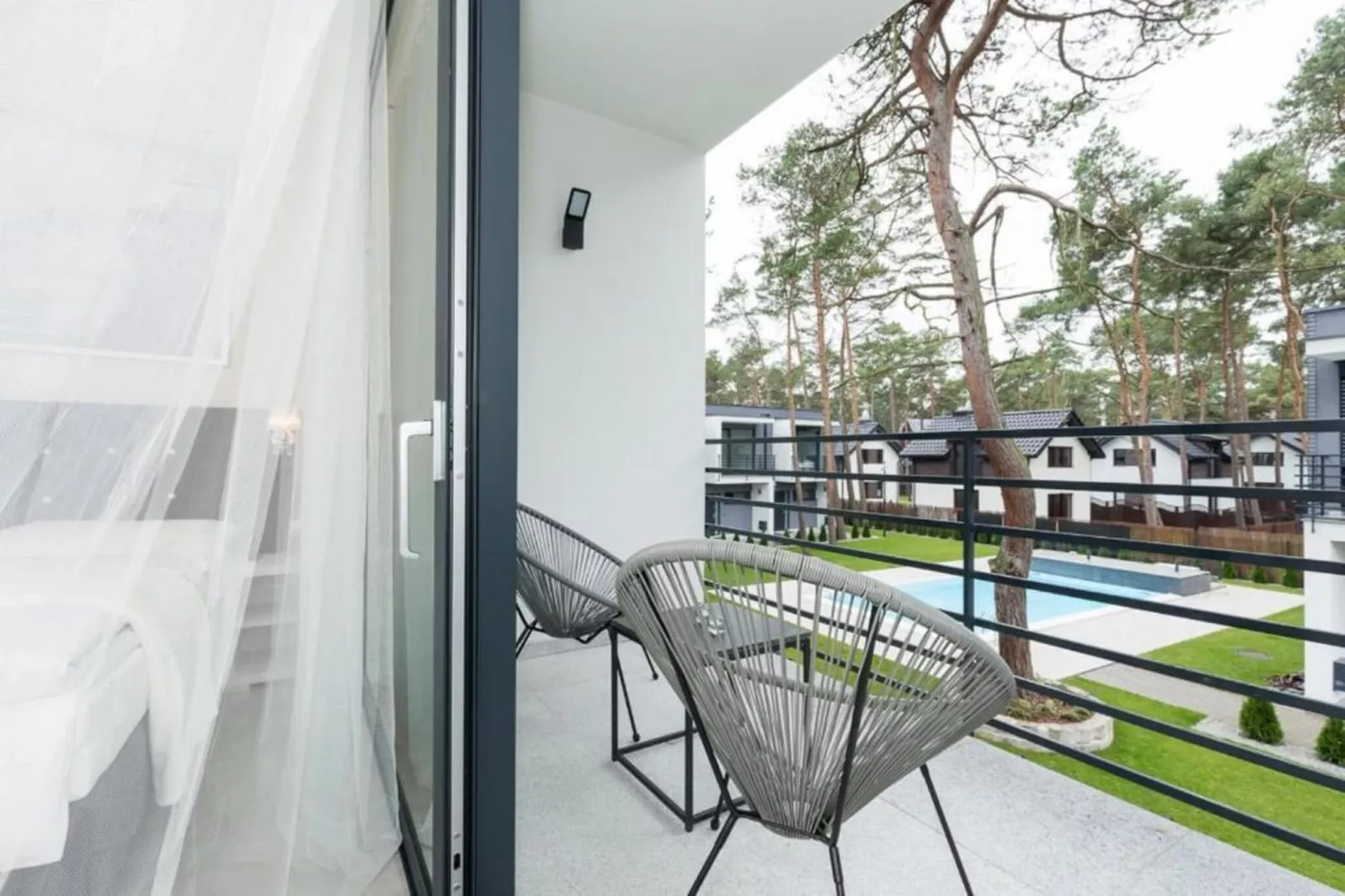 Domy szeregowe z dostępem do basenu Pobierowo-Terrasbalkon