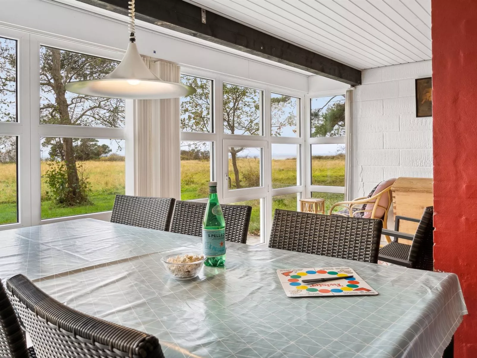 "Thara" - 100m from the sea-Binnen