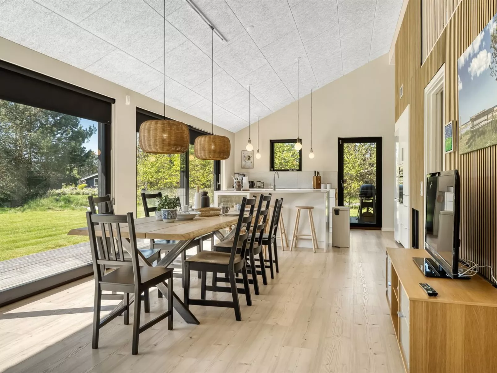 "Alfrede" -  from the sea-Binnen