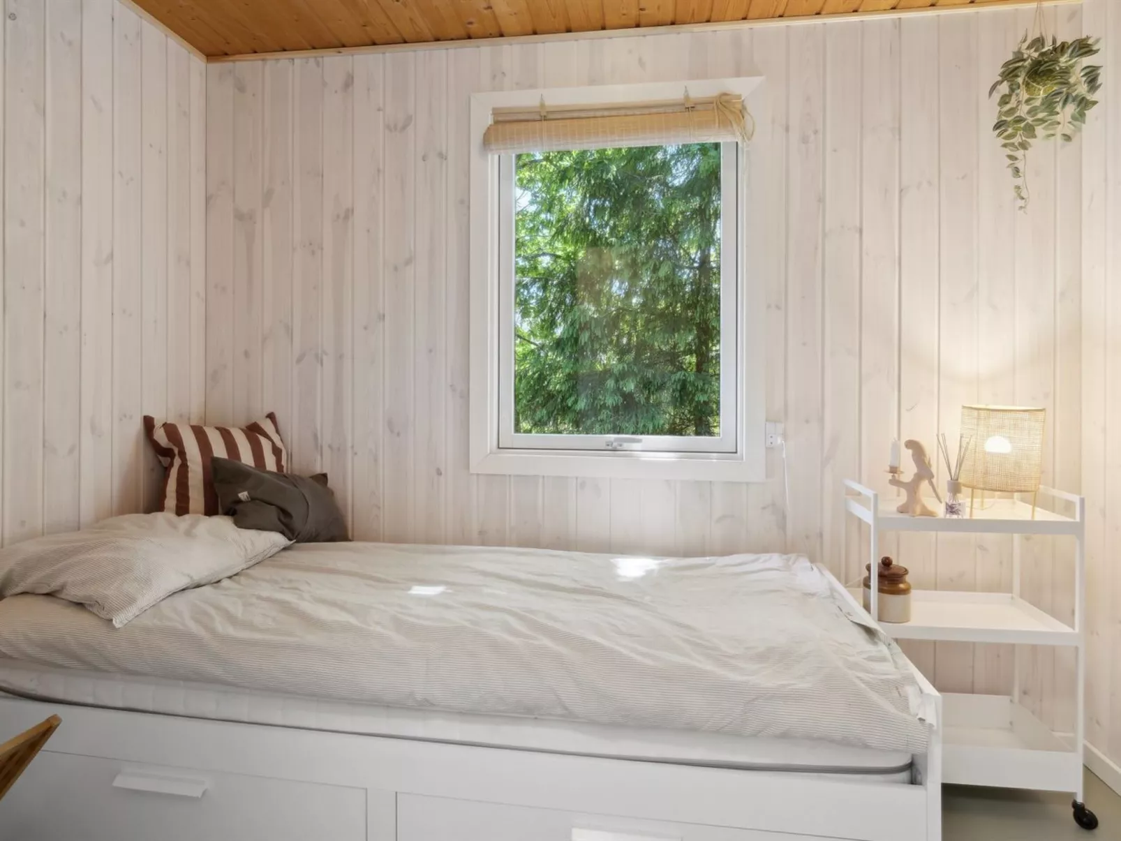 "Anya" - 600m from the sea-Binnen