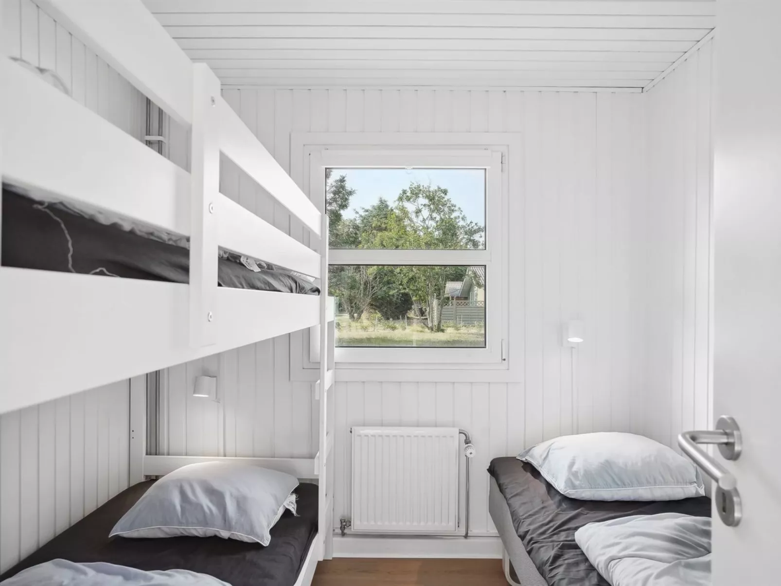 "Ingebore" - 700m from the sea-Binnen