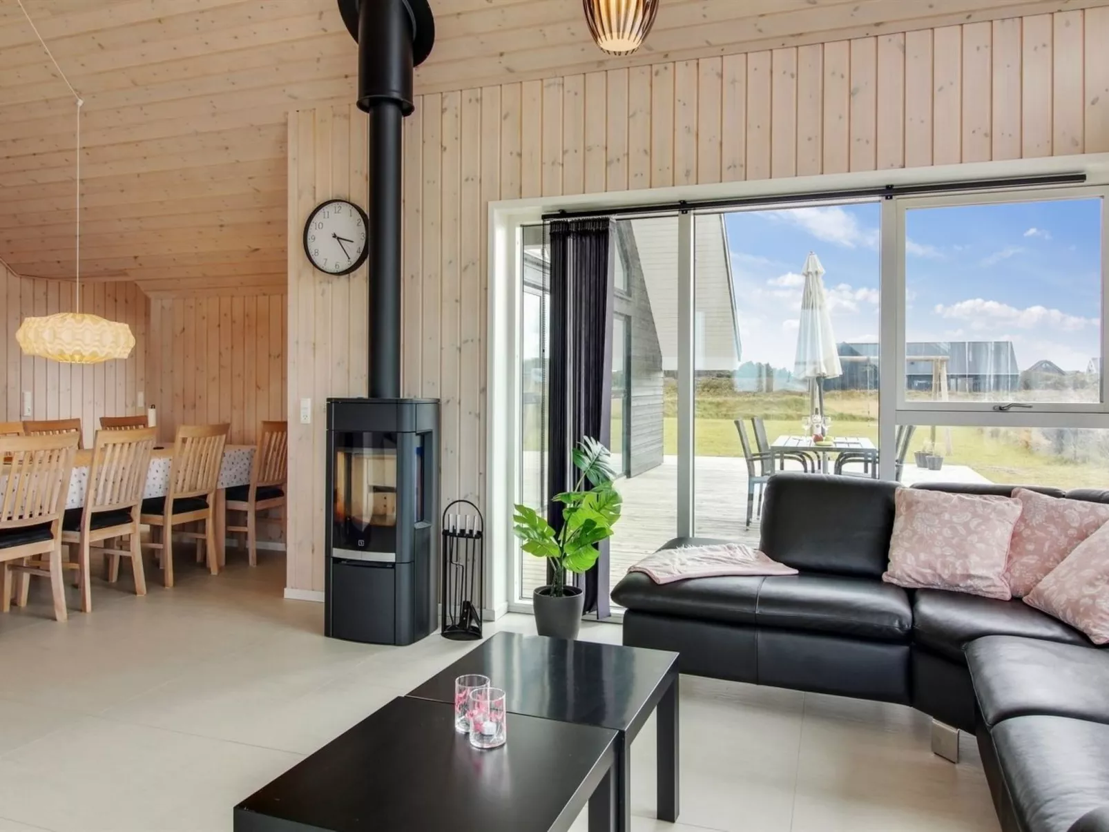 "Othinkarl" - 100m from the sea-Binnen