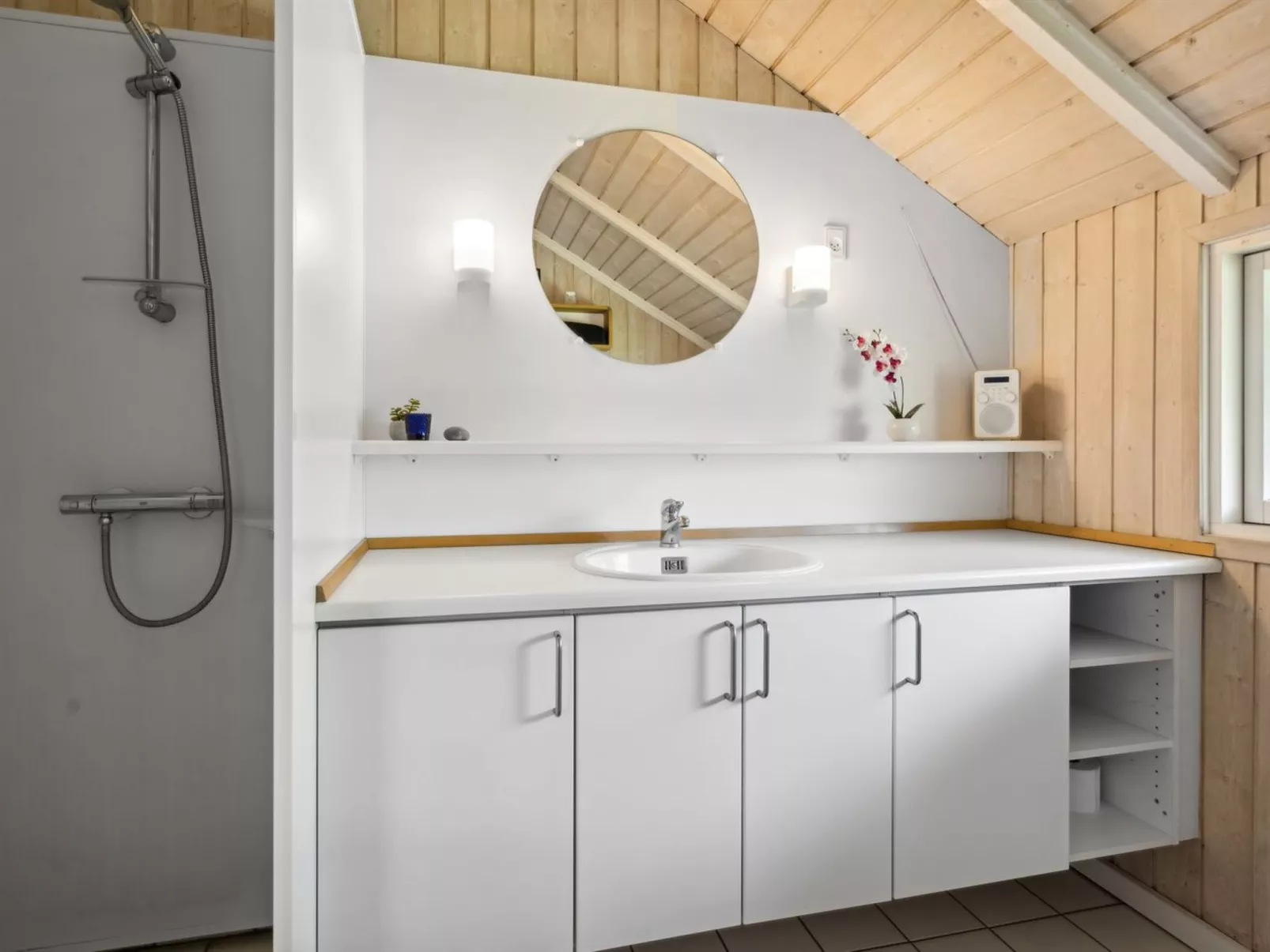 "Esther" - 500m from the sea-Binnen