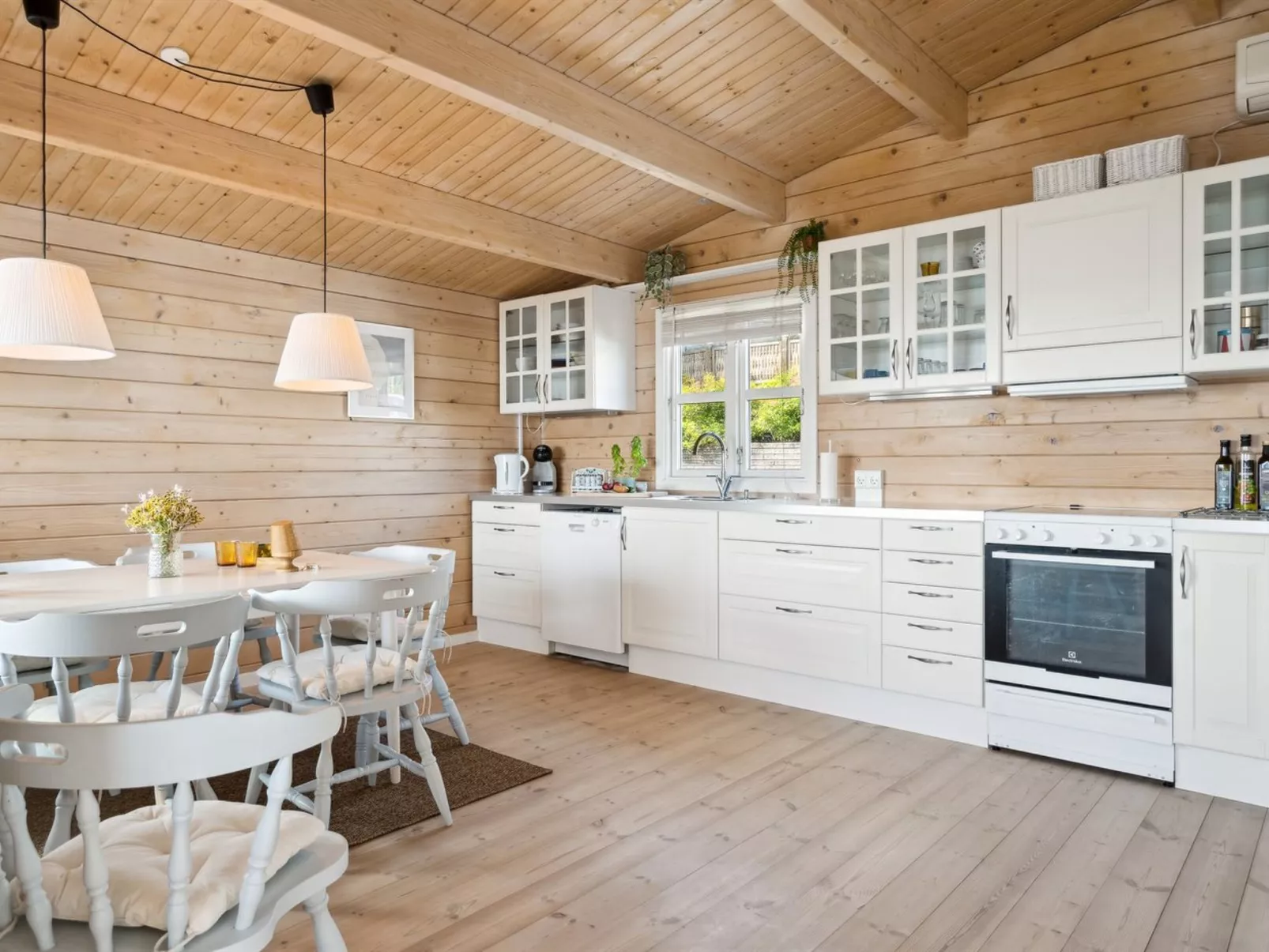 "Gyrth" - 20m to the fjord-Binnen