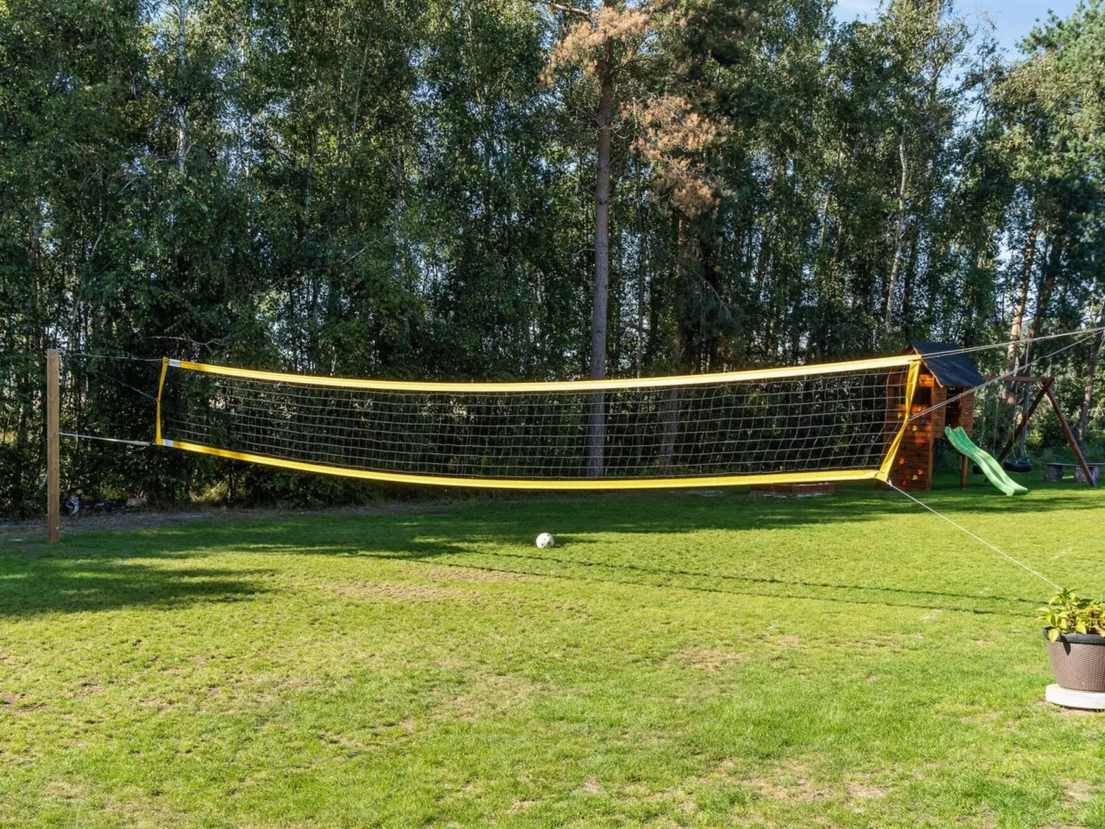 "Bjarka" - 700m from the sea-Buiten