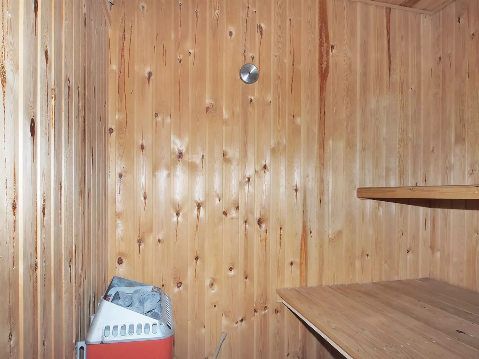 "Kirsten" - 800m from the sea-Binnen