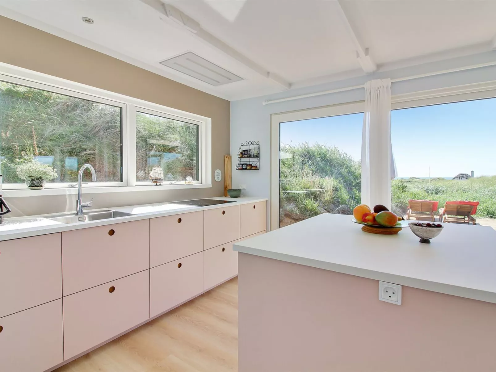 "Hoat" - 300m from the sea-Binnen