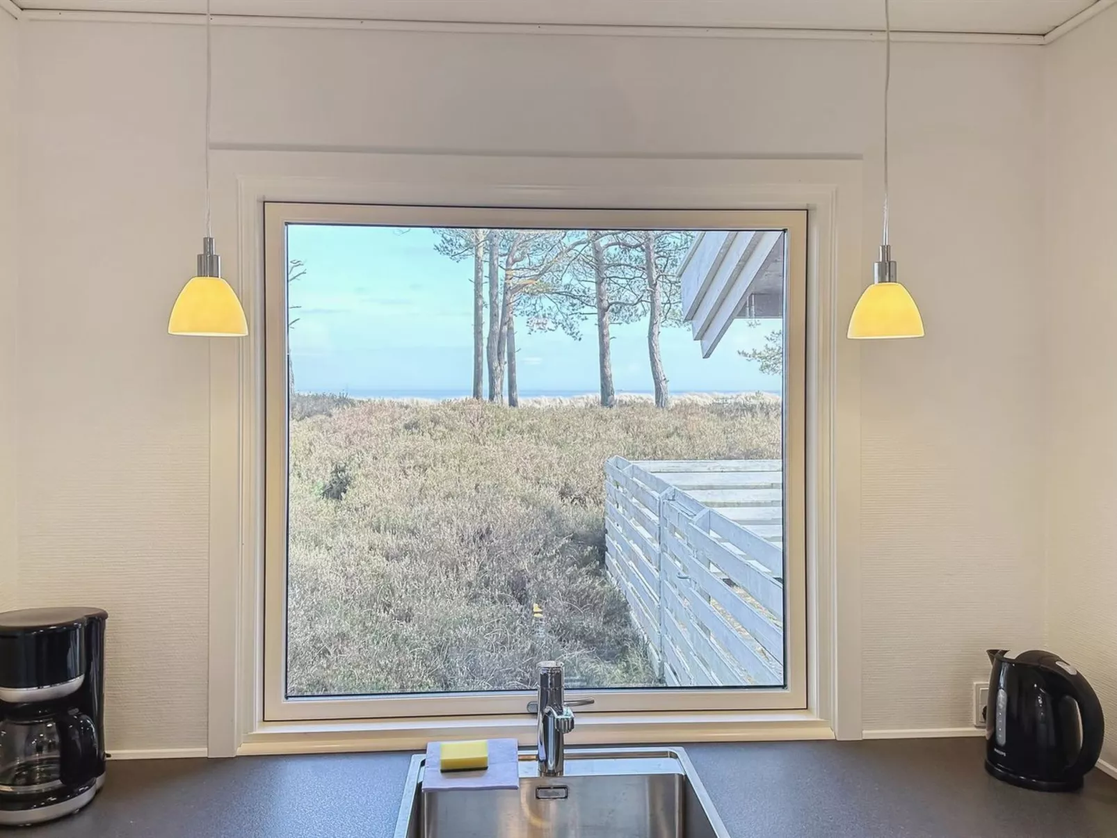 "Sanela" - 25m from the sea-Binnen