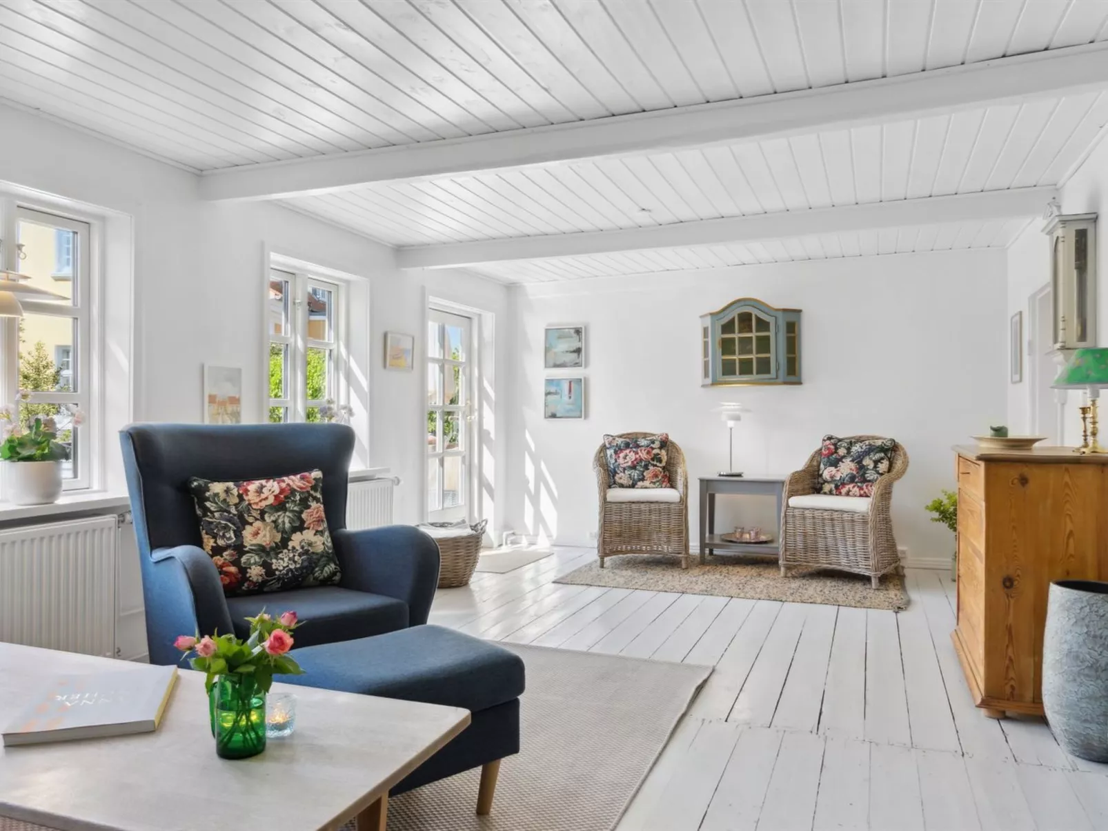 "Algeth" - 200m from the sea-Binnen