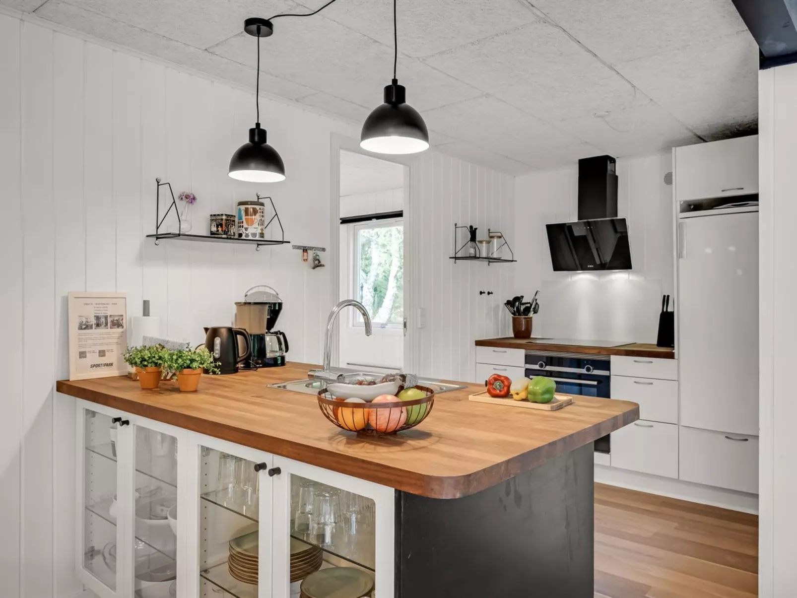 "Eli" - 1.5km to the fjord-Binnen