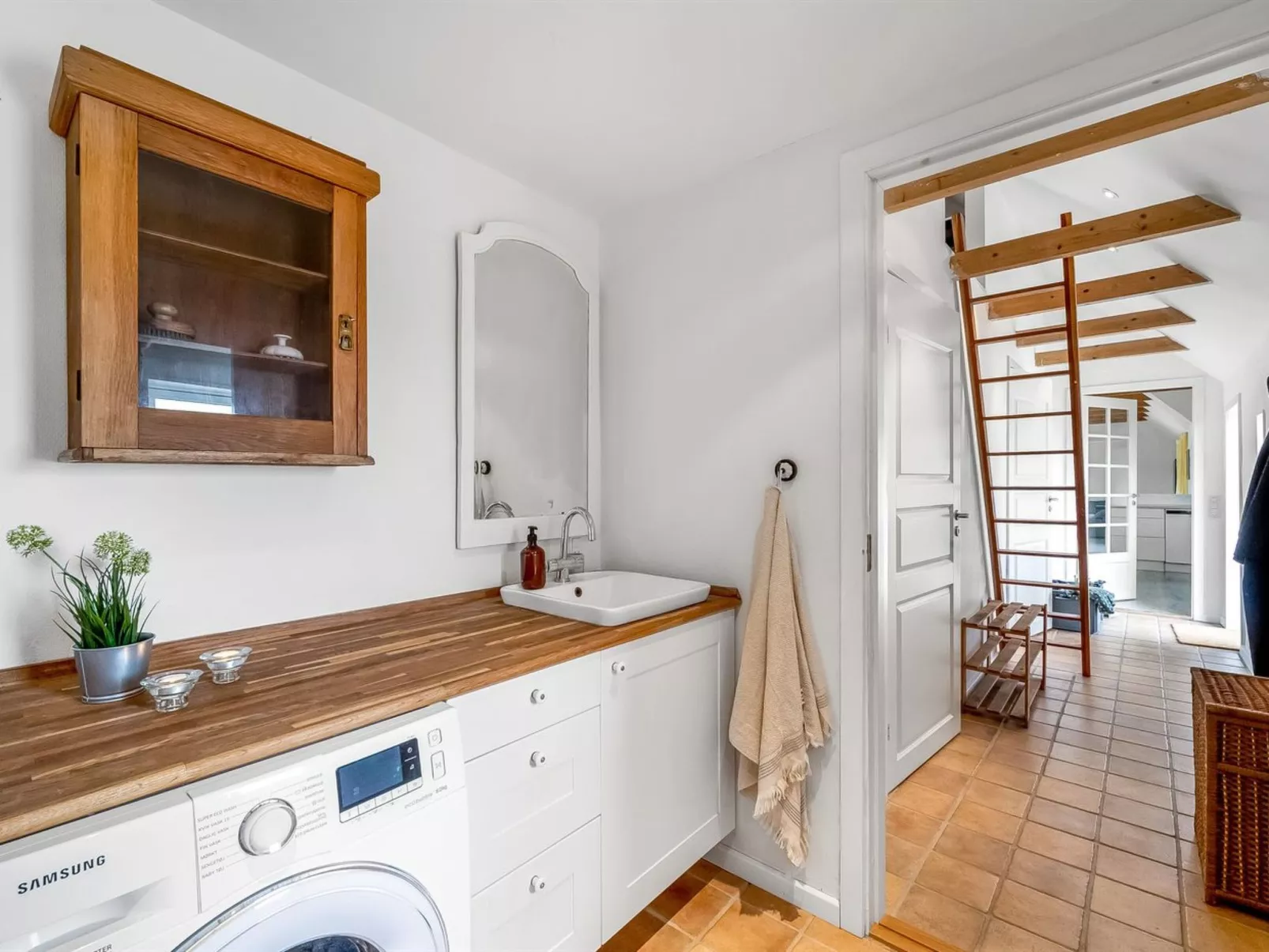 "Hermine" -  from the sea-Binnen