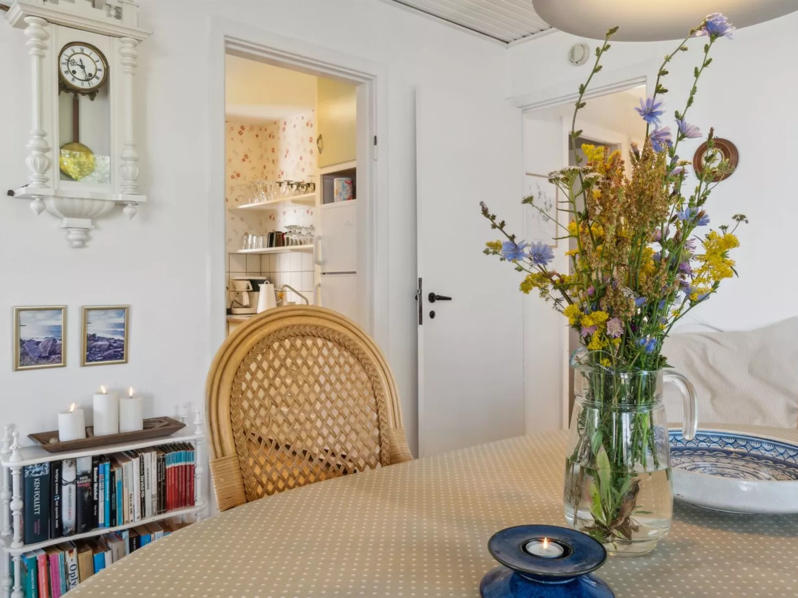 "Yasha" - 200m from the sea-Binnen