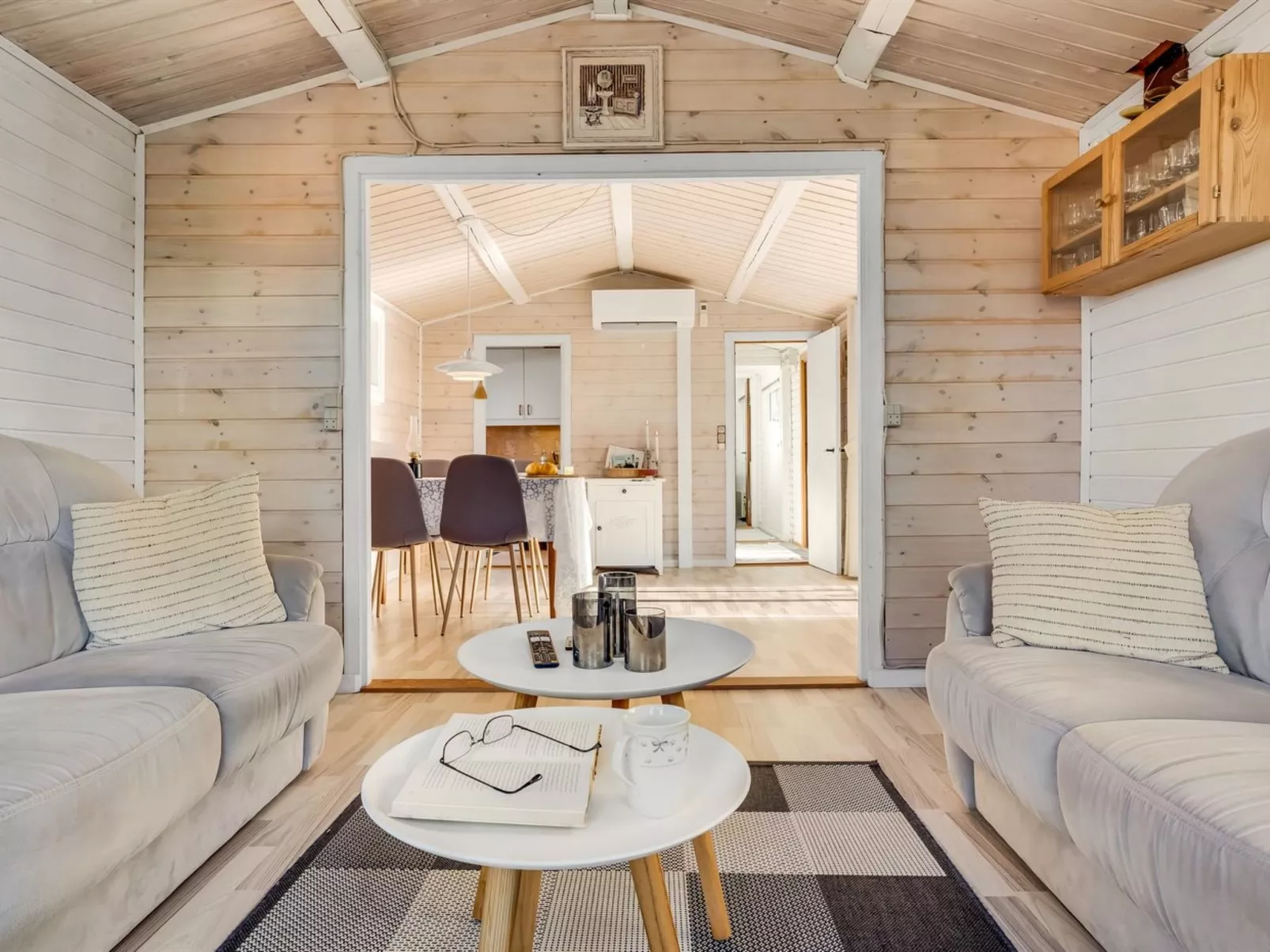 "Holte" - 750m from the sea-Binnen