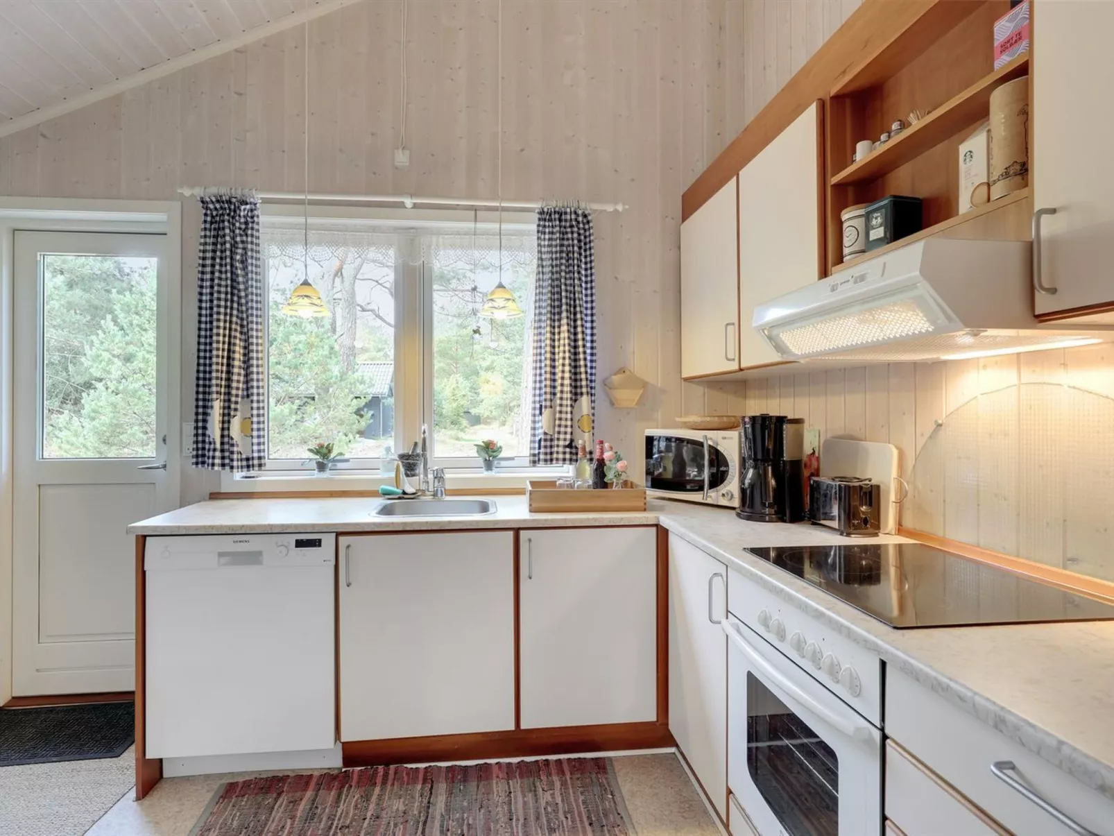 "Bea" - 300m from the sea-Binnen