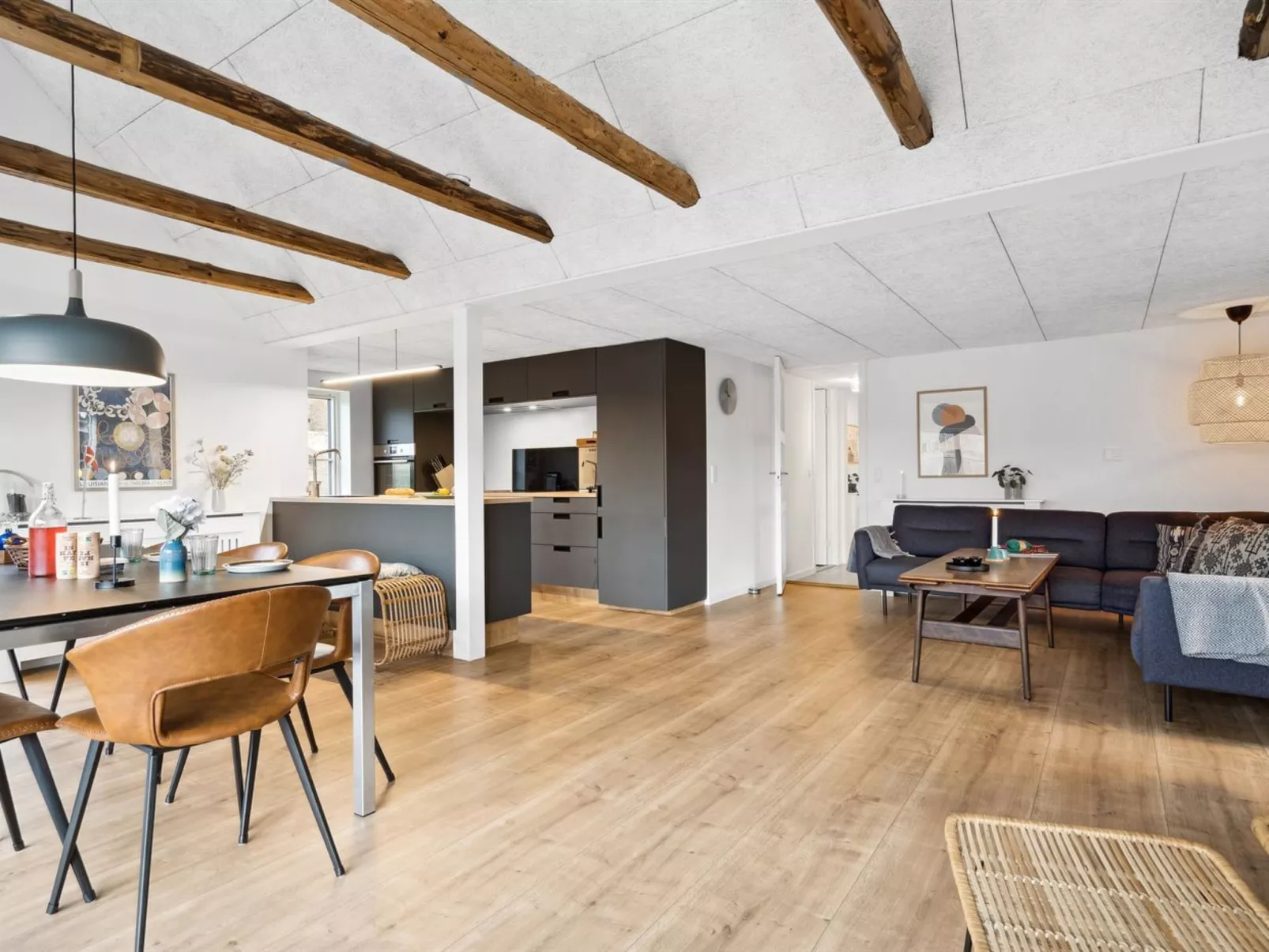 "Branko" - 200m from the sea-Binnen