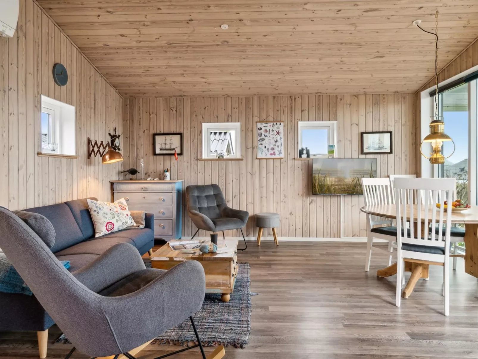 "Gyrid" - 150m from the sea-Binnen