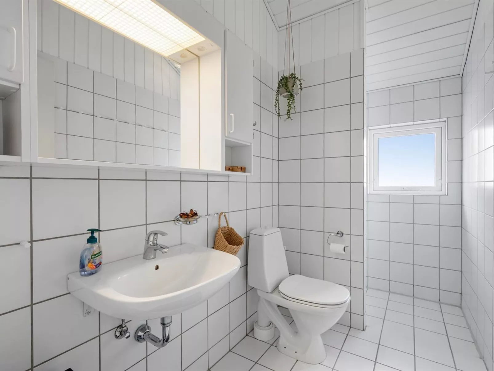 "Ingelis" - 150m to the fjord-Binnen