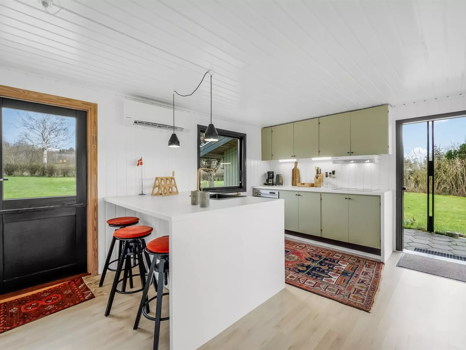 "Jule" - 1.3km to the fjord-Binnen