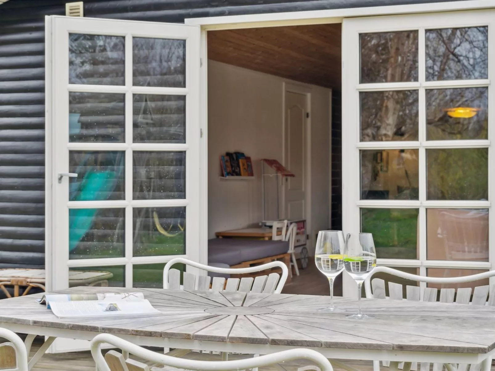 "Kara" - 450m from the sea-Buiten